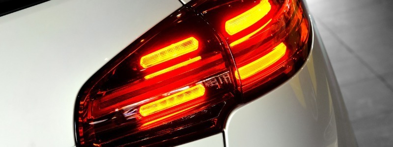 Who Is at Fault in a Right Turn Accident